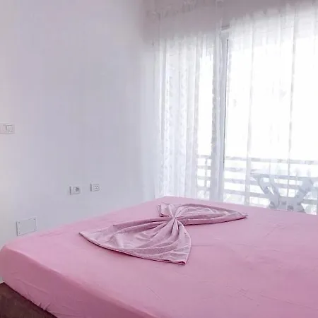 Ferienhaus Reina 3 Lalzi Bay Lura2 *